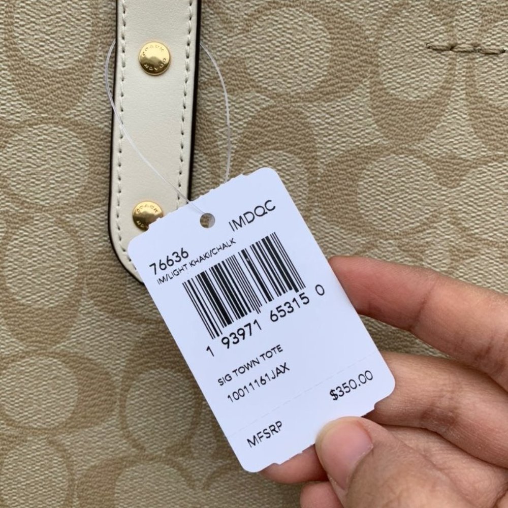 Coach Town Tote In Sig Canvas F76636 - Picture 5 of 6